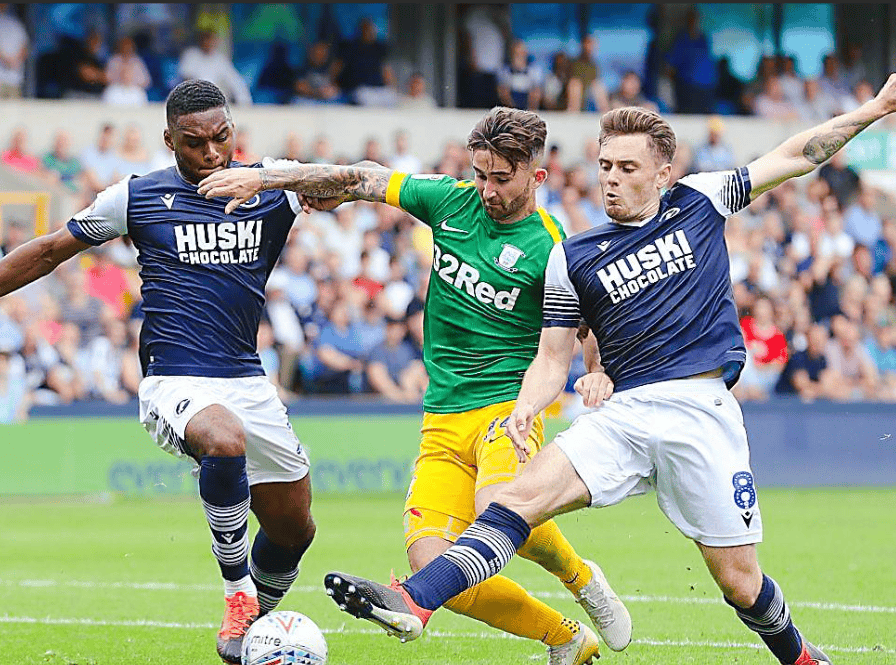 爱游戏ayx体育 -包含赛地聚焦:欧超杯今晚热度飙升,新奥尔良鹈鹕队长鼓劲,赛场秩序良好,细节决定成败的词条