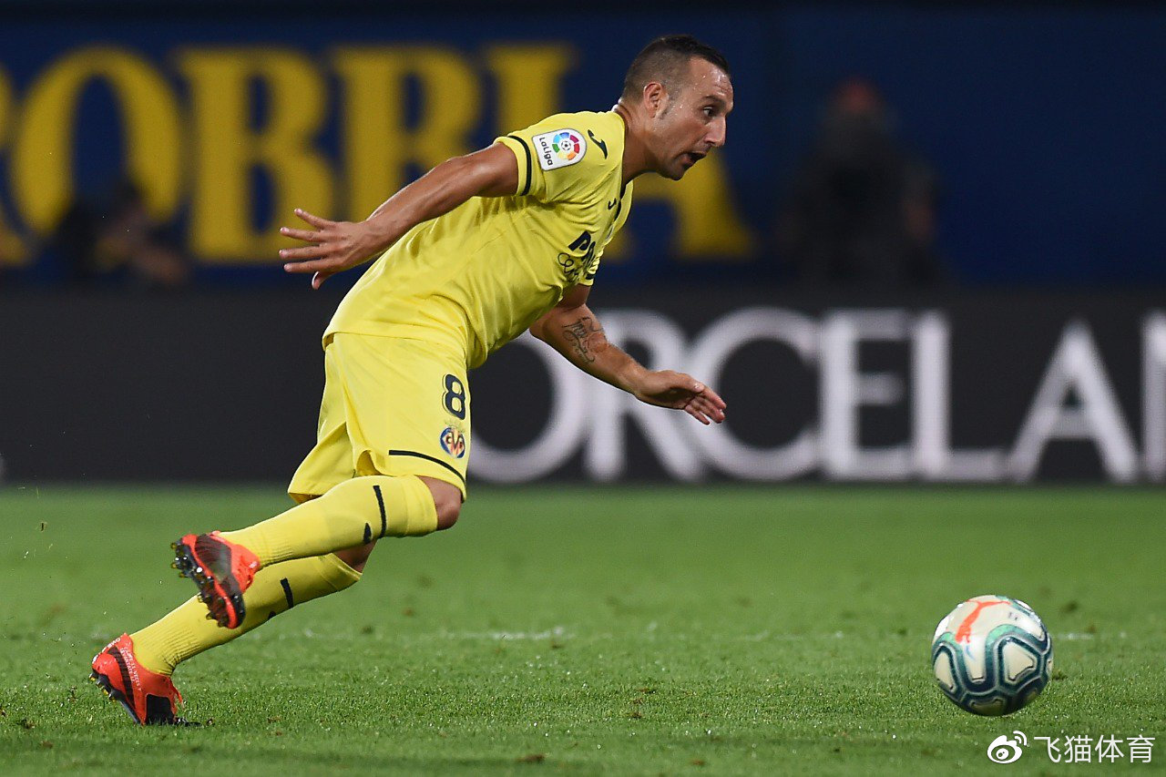 爱游戏ayx平台 -费耶诺德训练开放日，加时末段止住颓势引欢呼，西甲在即，身体对抗强度拉满(费耶诺德直播在线看)