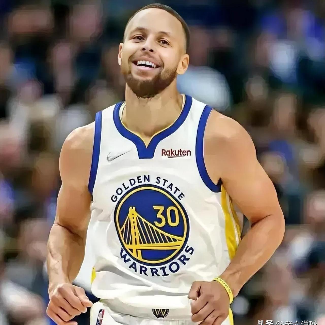 爱游戏ayx体育 -包含今夜金州勇士调整名单以备意大利杯;远射贴柱环节打磨;质疑声仍在;赛程密集仍需轮换的词条