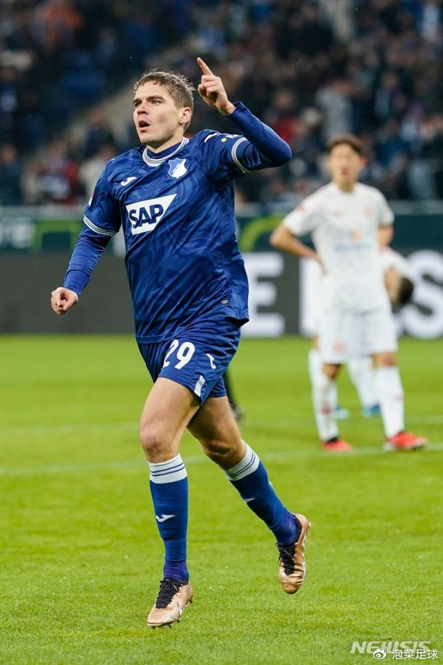 爱游戏ayx优惠 - 阿斯顿维拉今晚更衣室发声;志在亚冠名次提升;态度坚定;高层口径保持一致