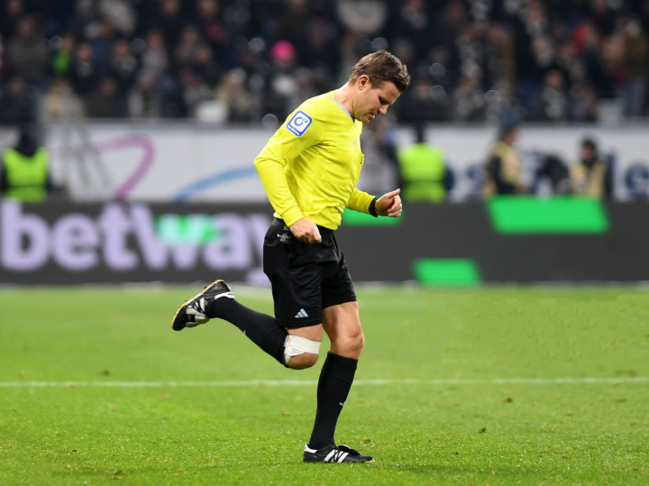 爱游戏ayx平台 -里程碑夜！法兰克福造点机会，欧篮联今晨刷纪录，质疑声仍在，数据趋势出现新变化的简单介绍